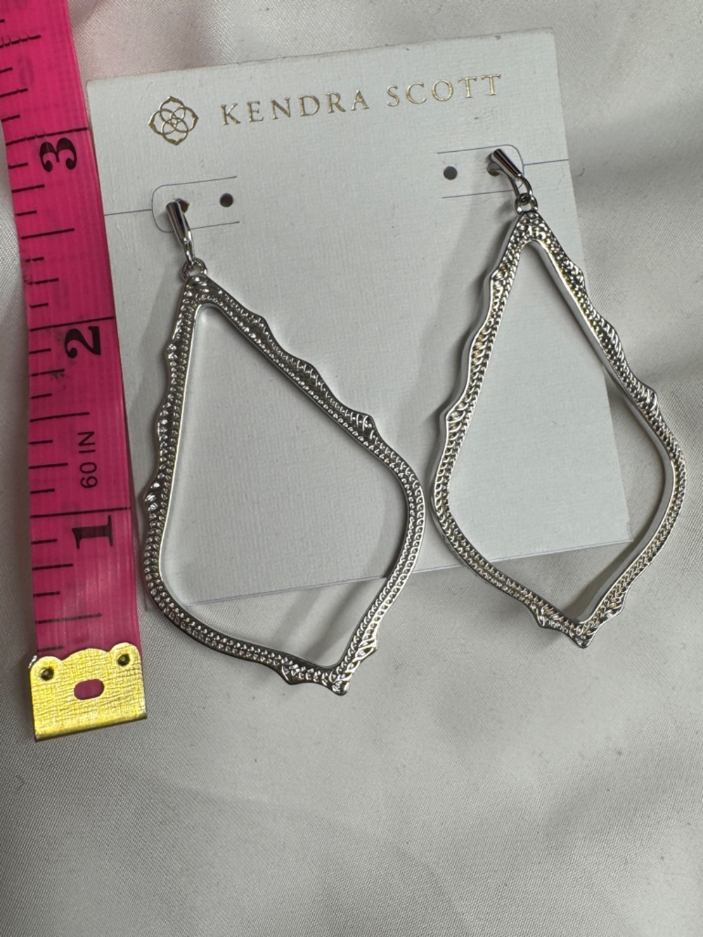 NEW: Kendra Scott Sophie earings - Silver Textured Open Filigree Drop Earrings - Picture 3 of 4